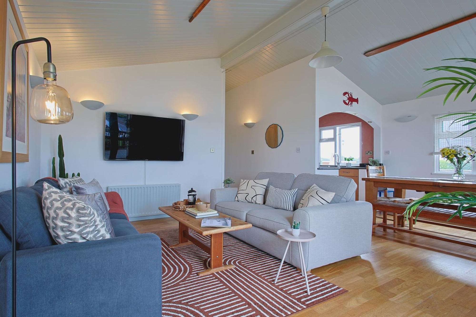 Вилла The Retreat, Waterfront & Log Burner Христчёрч Экстерьер фото